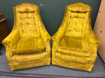 (2) Matching 70s Green Chairs Lot #13