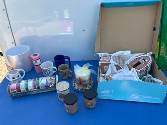 New Holiday Candles, Mugs & Gingerbread Setup Lot #56