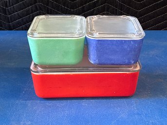 Lynn's 3pc Pyrex Refrigerator Dishes Lot #92