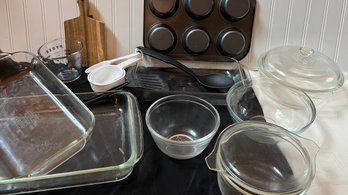 Assorted Pyrex Glass Bakeware Very Large Lot