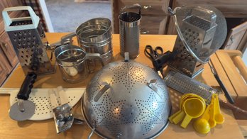 Calling All Bakers! Impressive Lot Of Baking & Cooking Colanders,Graters, Sifters, Measuring & More!