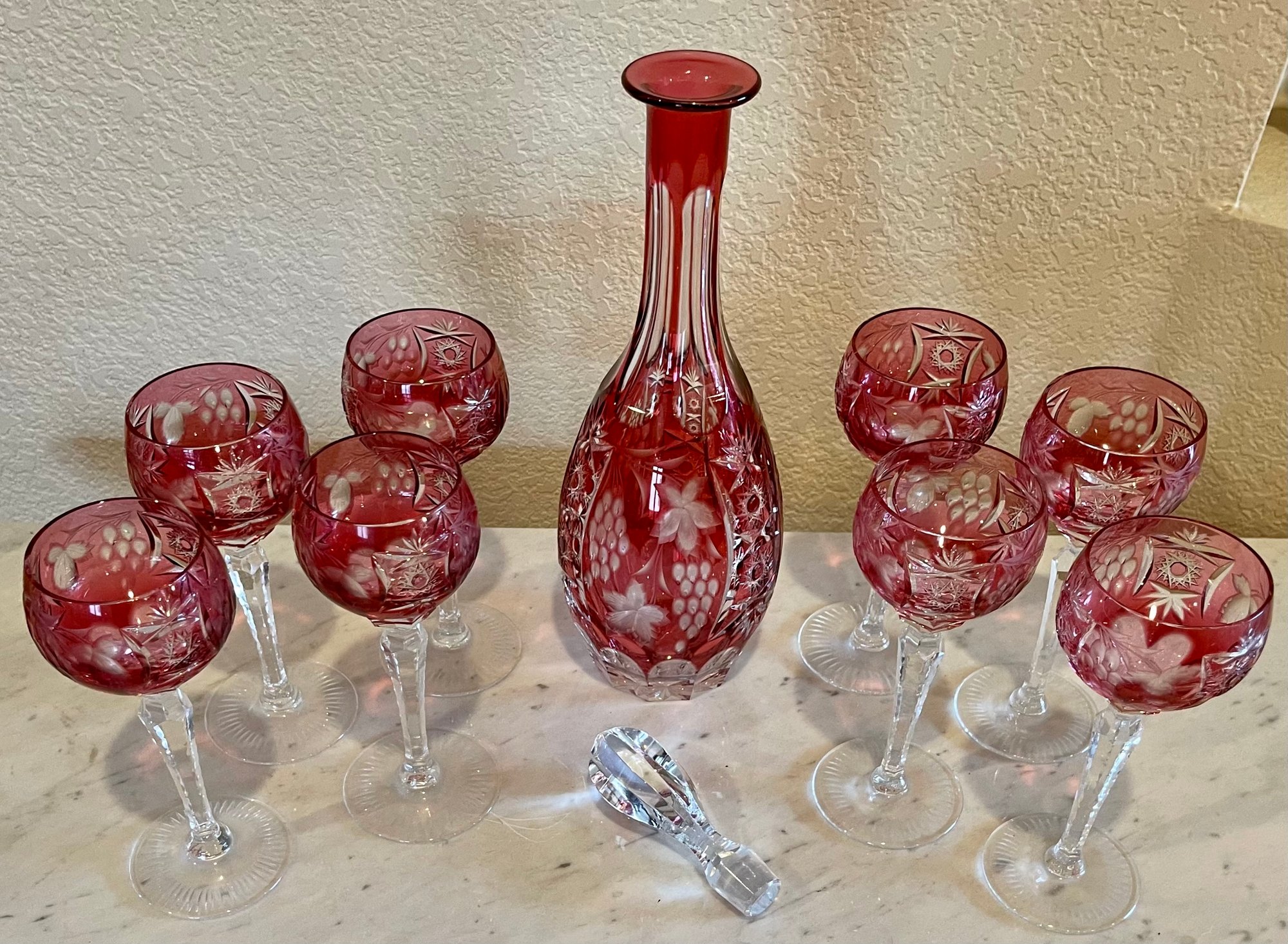 Antique Nachtmann Germany Red Cut To Clear Decanter With 8 Red Crystal  Glasses #26415 | Auctionninja.com, image size:2000x1466