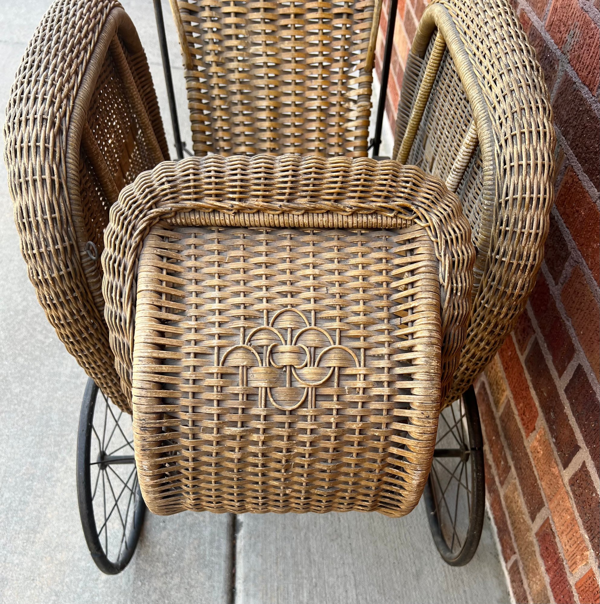 infant to toddler car seat stroller combo Evenflo Shyft DualRide and with Carryall Storage Color:Sea Key Features Bern Prescott Bern Parker With_Round Table