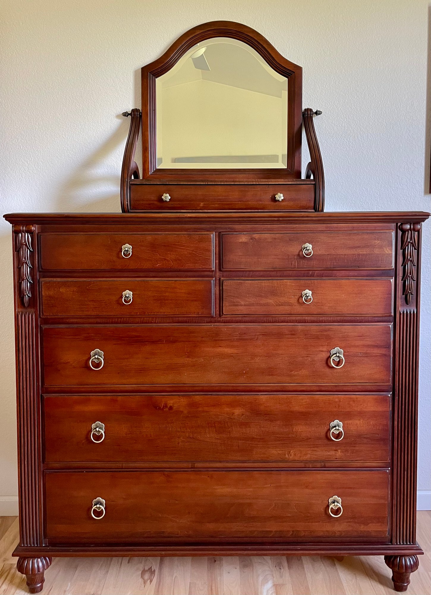 ethan allen dresser Ethan Allen Canterbury Oak Wood Colonial Style 8 Drawer Dresser Creden –  Quality is Key Decor main image 1