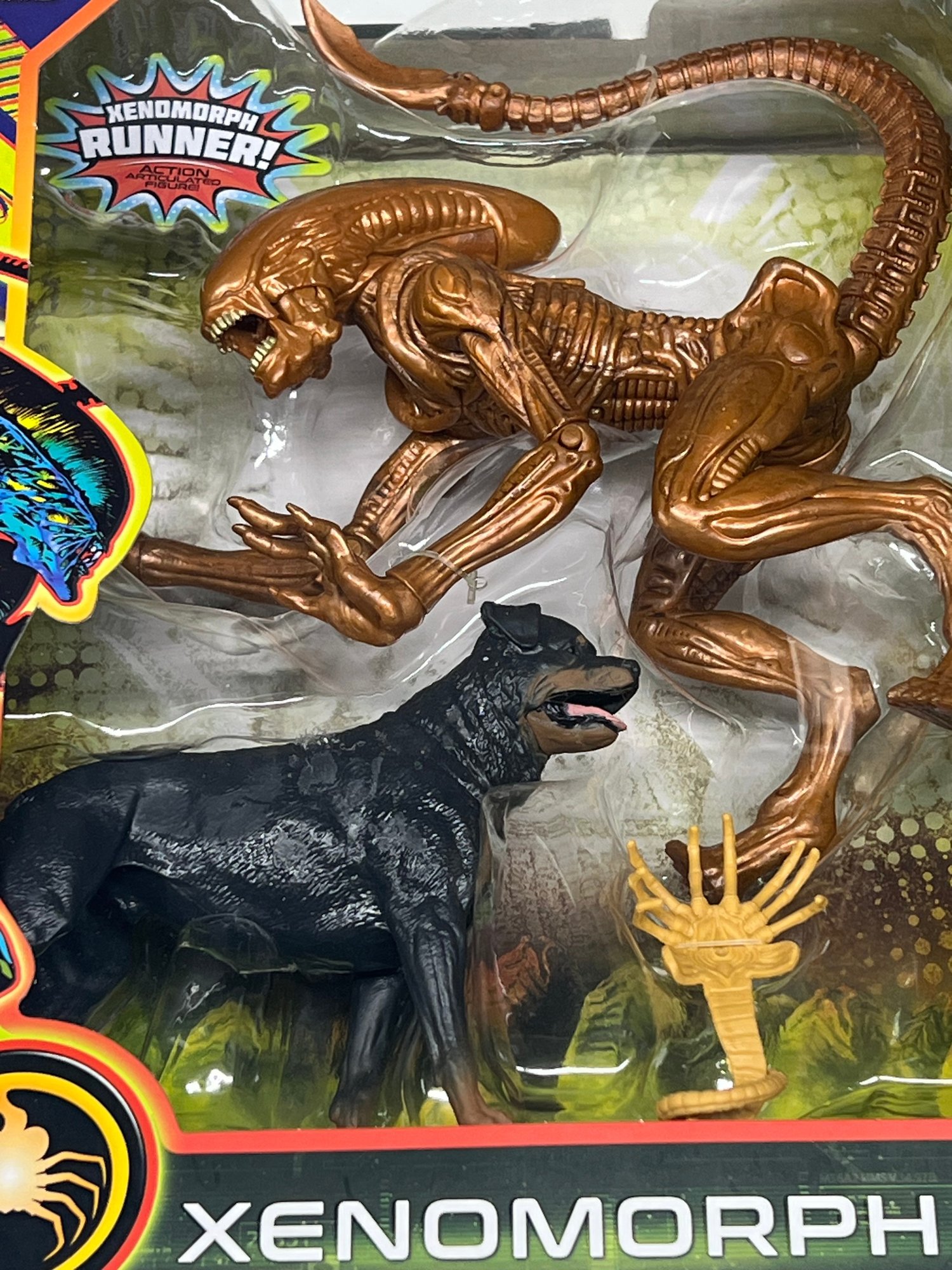 (2) Lanard Toy Limited 2021 Xenomorph Warrior & Runner Glow In The Dark ...