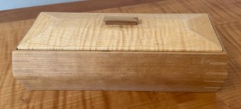 Harv Mastalir Light Wood Custom Made Dove Tail Lidded Box