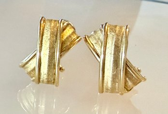 Pair Of 750 18k Yellow Gold Post Earrings - Weight - 5.15 Grams