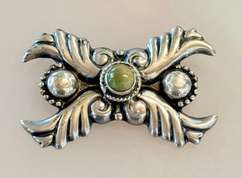 Vintage Mexico Sterling Silver & Green Stone Pin - Weight  10.29 Grams