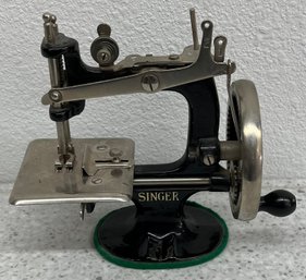Vintage Miniature Singer Sewing Machine