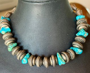 Vintage Navajo Silver And Turquoise 14 Inch Necklace