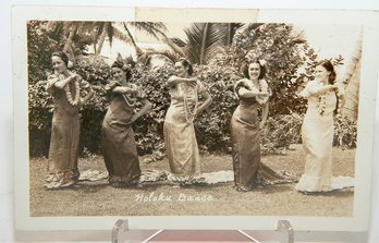REAL PHOTOGRAPH POSTCARD - HAWAIIAN HULA DANCERS