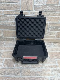 Amazon Basics Hard Case