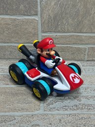 Nintendo Super Mario Kart Toy Vehicle W/ Mario Driver  Jakks Pacific 2016