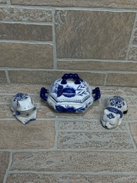 Blue & White Porcelain Animal Figurines & Lidded Dish  Frog, Sleeping Cat, Covered Bowl