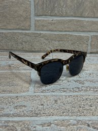 Halston HH137 Brown Tortoise Sunglasses - 51-19-136