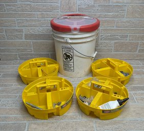 Bucket Boss Bucket Seat Pro 5-Gallon Bucket Organizer & 4 Parts Trays With Assorted Hardware