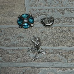 Brooch Lot: Blue Stone Brooch, Lizard Pin & Cherub Pin