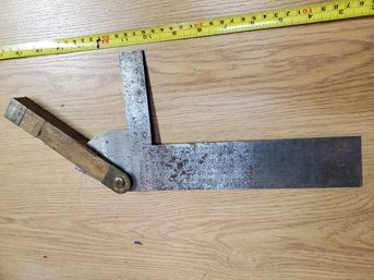 Antique Hip And Valley Scale