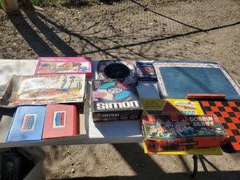 Lot Of Vintage Games Battleship, Simon, Dobbin Derby Etc.