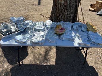 Huge Lot Of Vintage Cake Pans