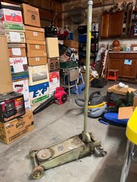 Montgomery-Ward & Co Model 5630 3000 LBS Car Jack