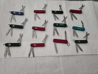 Lot 10-238 One Dozen Pocket Knives (Top 2-D)