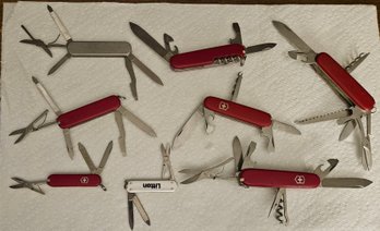Lot 10-261 Eight Victorinox Swiss Army Pocket Knives, Sm, Med, Lg (Top 2-Drawer)