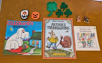 Lot 10-286 Seasonal Lot Childrens' Books (White Shelf 2)