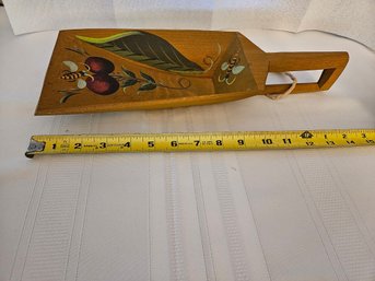 Lot 10-294 Wood Scoop And Basket (Rt Of White Shelf 2)