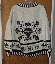 Lot 5-61 100 Wool Sweater One Size Fits All (by Door)