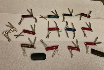 Lot 5-68 Small Swiss Army Victorinox Pocket Knives Baker's Dozen  (top 2-drawer)