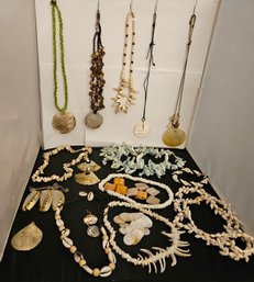 Lot 5-112 Jewelry Shell Lot (top Lateral)