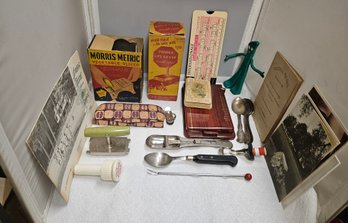 Lot 5-152 A Bit Of This & That Vintage Misc Lot (TIR)