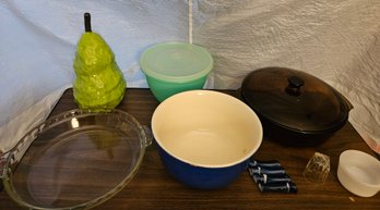 Lot 5-207 Kitchen Lot Round Brn Glass, Pyrex Pie Plate  (TIR-2)