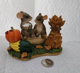 Lot 5-264 Charming Tails Fall Frolicking (TIR-2)