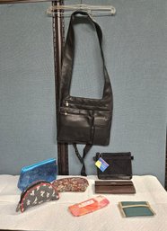 Lot 5-337 Nine West Cross Body & Cosmetic/pbill Fold. (White Shelf)s (White Shelf)