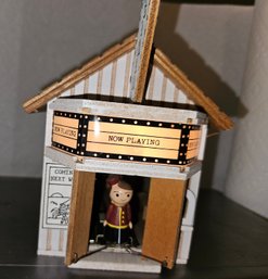 Lot 6-33 Howard Theater Music Box (green Shelf)