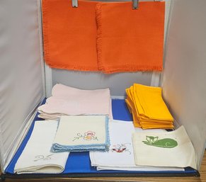 Lot 6-129 Vintage Cloth Napkin Lot (top Lateral)