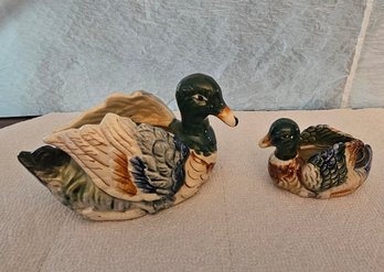 Lot 6-137 Two Duck Planters (white Shelf)