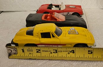 Lot 6-210 Six Diecast Cars 3 Of Which Tootsietoys (top White Shelf 2)