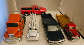 Lot 6-211 Five Diecast Trucks 1941 Chevy Flatbed, Etc.