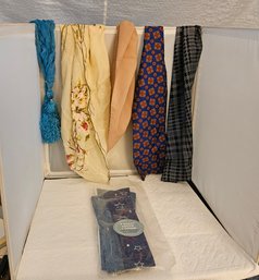 Lot 6-236 Five Scarves  (Bottom Lateral)