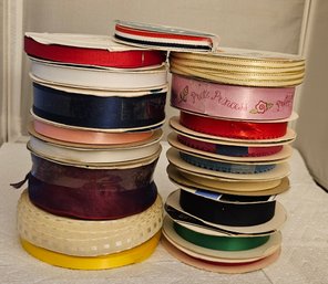 Lot 6-258 18 Rolls Ribbon Variety Of Colors  (top Lateral)