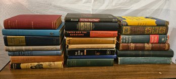 Lot 6-323 Vintage Book Lot E (1 Box Black And White)