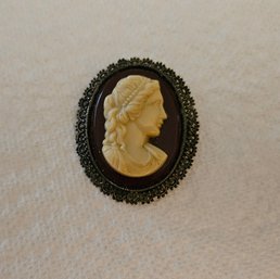 Lot 9-118 VintageAntique Cameo Pin (Bottom 2-Drawer)