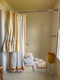 VINTAGE POWDER ROOM ACCESSORIES AND TEXTILES