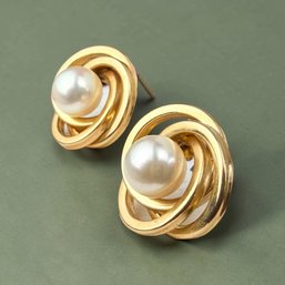 14kt Gold Knot And Pearl Earrings