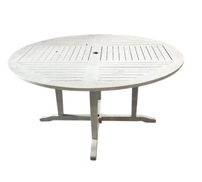 ScanCom Teak Outdoor Round Table In Light Grey Wash