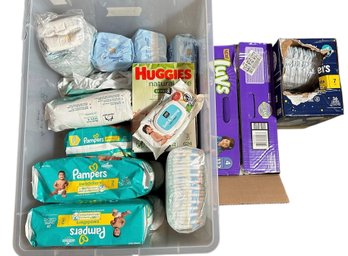 Selection Of Baby And Infant Care - Diapers And Wipes,