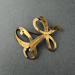 18kt Gold Brooch With Cursive Initials
